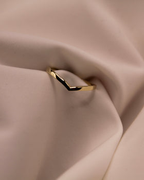 V Shaped Pinky Ring 14K