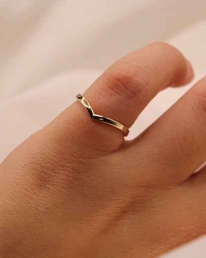 V Shaped Pinky Ring 14K